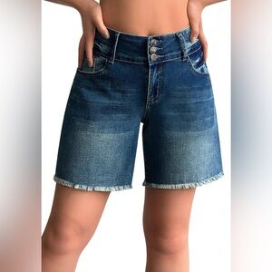 Roswear Women's High Waisted Frayed Hem Denim Shorts Size XL (14-16) EUC